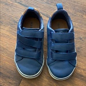 Baby old navy shoes size 7